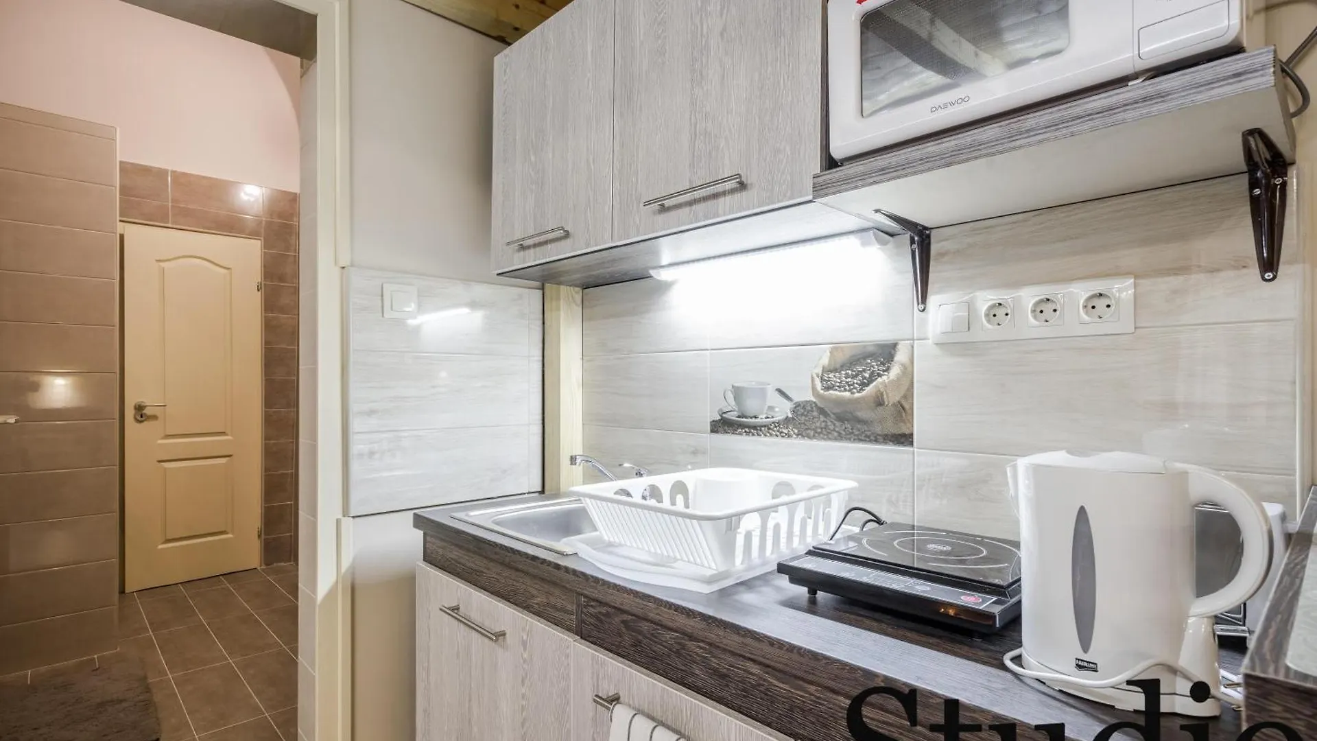 Bpr Luminous Design Apartments Budapest