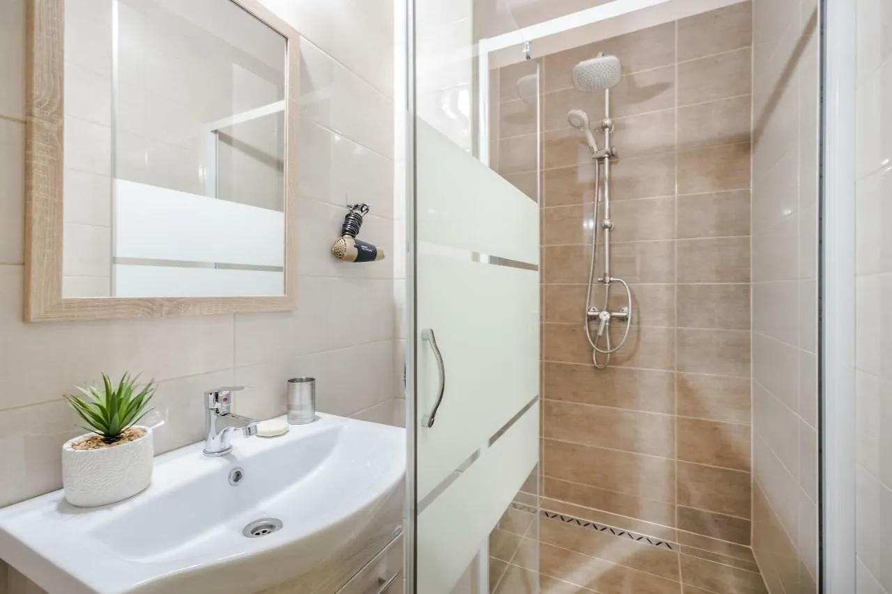Bpr Luminous Design Apartments Budapest