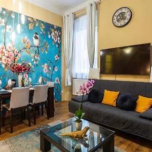 Cherry Blossom Designer In The Center With Free Parking Budapeszt