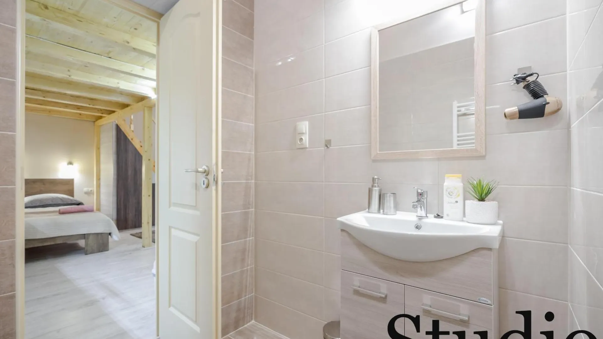Bpr Luminous Design Apartments 布达佩斯